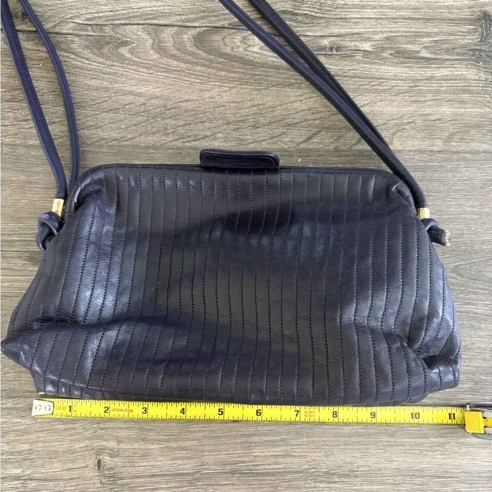 Vintage Meyers Quilted Shoulder Bag Eggplant Color Gold Accent Purse‎ USA Made - Picture 7 of 9